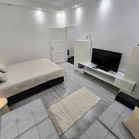 Martina Apartman Bekescsaba Exterior foto